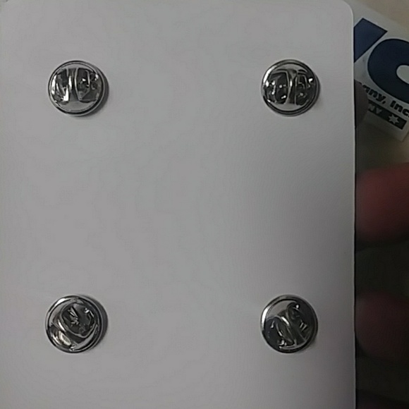 Brand new in package silver "SECURITY" pins - Picture 3 of 3